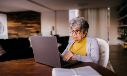 How to Spot and Avoid the Grandparents Scam  